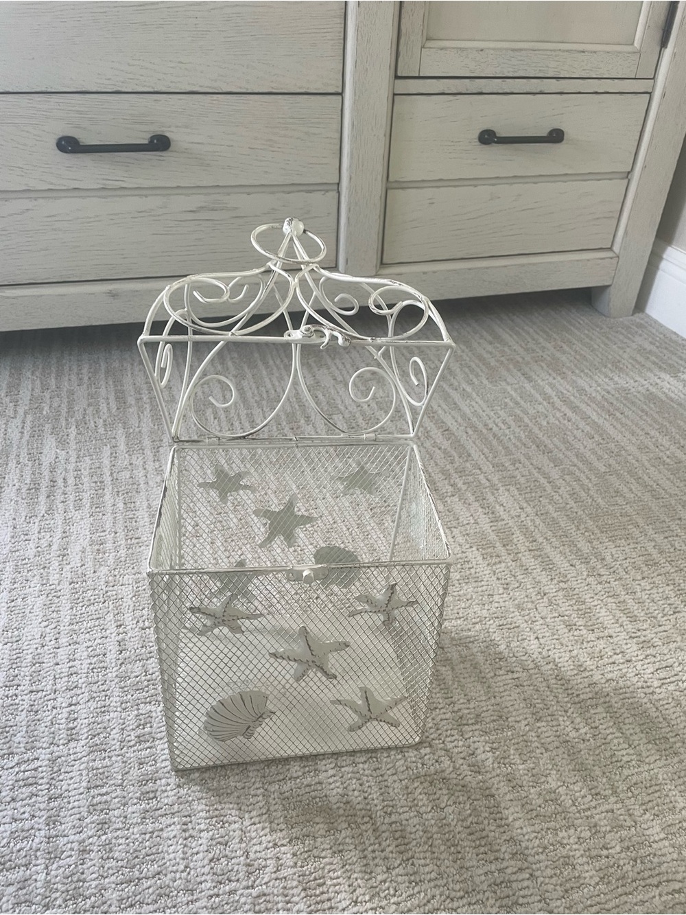 White Coastal Decorative Metal Box with Starfish & Shell Details - Picture 4 of 14